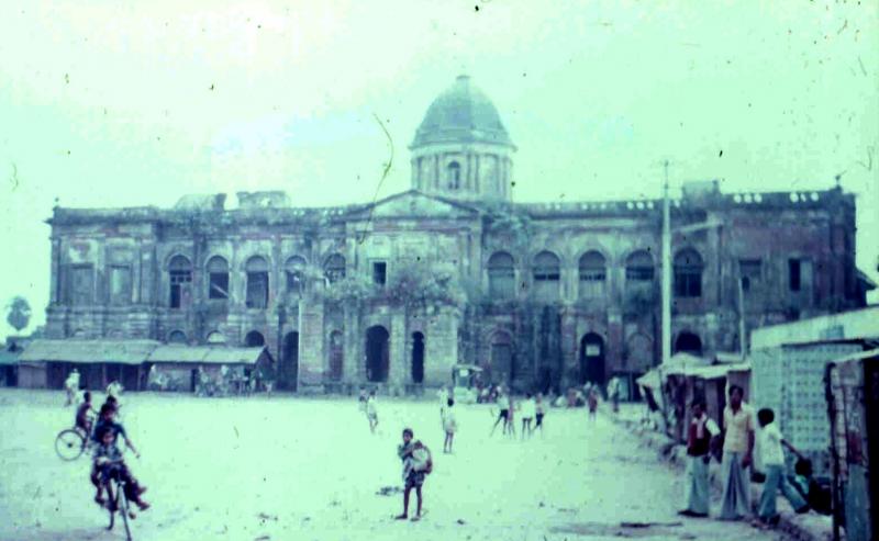 City side view 1980